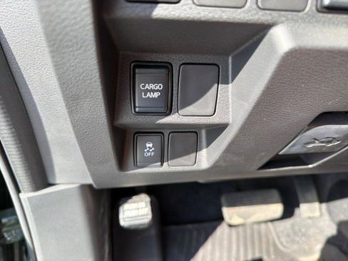 Used 2024 Nissan Frontier SV w/ SV Convenience Package RWD image 28