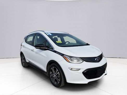 Used 2019 Chevrolet Bolt Premier w/ Infotainment Package image 7