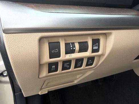 Used 2019 Subaru Outback 3.6R Limited AWD/4WD image 8