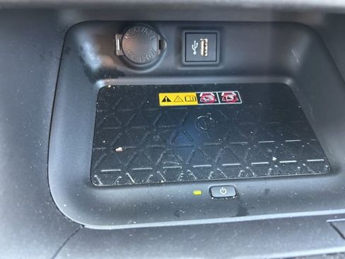 Used 2025 Toyota RAV4 XSE w/ Advanced Technology Package image 20