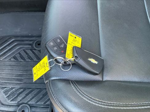 Used 2024 Chevrolet Silverado 2500 LTZ w/ LTZ Convenience Package image 14