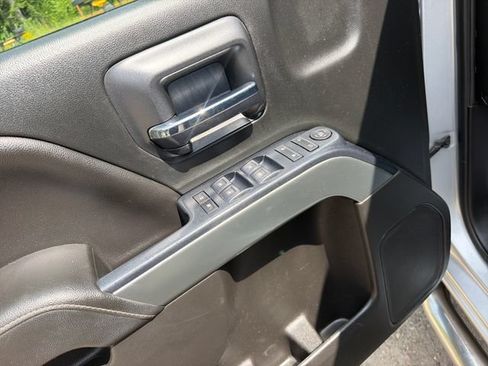 Used 2018 Chevrolet Silverado 2500 LT AWD/4WD image 13