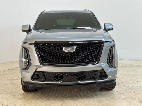 Certified 2025 Cadillac Escalade V AWD/4WD image 6