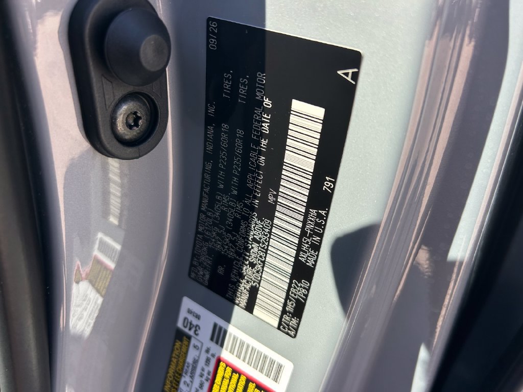 New 2026 Toyota Sienna XLE Woodland Edition AWD/4WD image 10