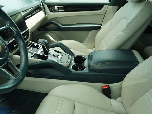 Used 2019 Porsche Cayenne AWD/4WD image 8