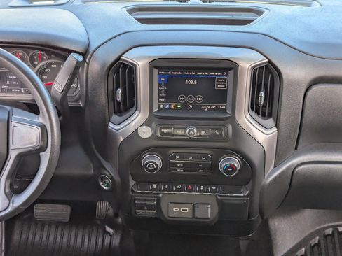 Used 2024 Chevrolet Silverado 2500 W/T w/ WT Convenience Package image 17