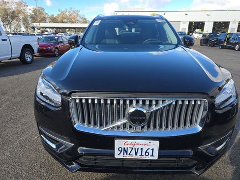 Used 2025 Volvo XC90 T8 Ultra w/ Protection Package Premier image 3