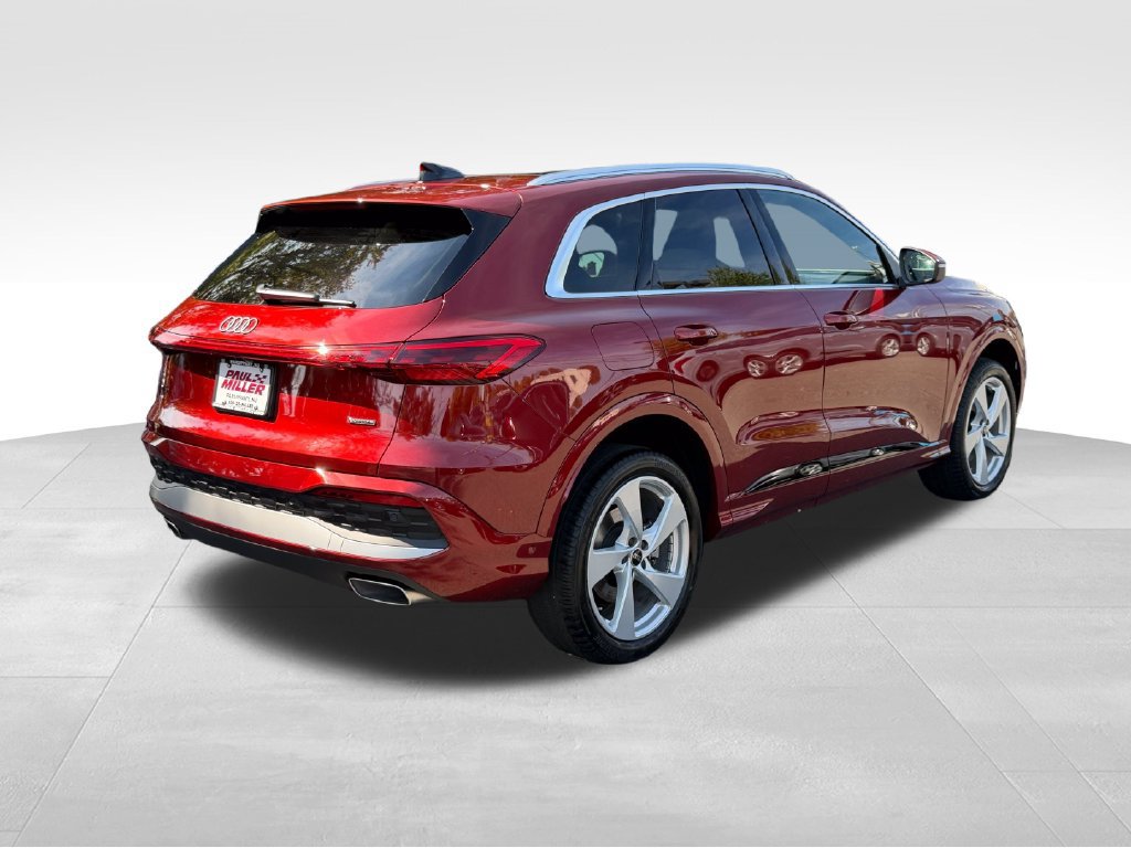 Used 2025 Audi Q5 Premium Plus w/ Premium Plus AWD/4WD image 9
