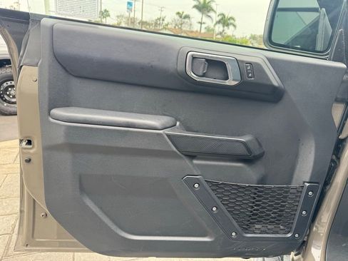 Used 2025 Ford Bronco Outer Banks AWD/4WD image 12