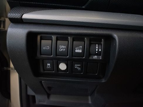 Used 2020 Subaru Forester Limited w/ Popular Package #3 AWD/4WD image 18