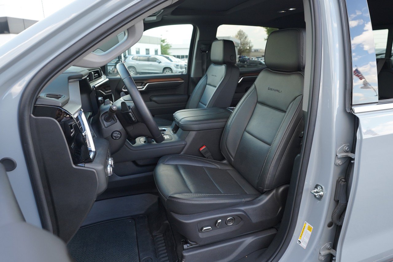 Used 2025 GMC Sierra 1500 Denali AWD/4WD image 18