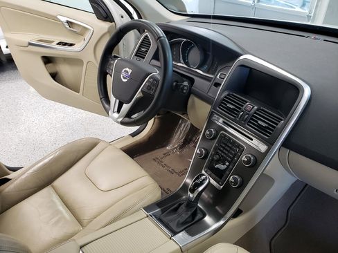 Used 2014 Volvo XC60 3.2 FWD image 12