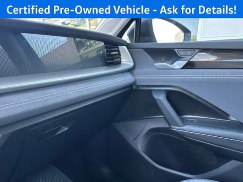 Certified 2026 Volkswagen Tiguan SE w/ Panoramic Sunroof Package AWD/4WD image 18