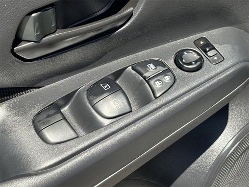 New 2025 Nissan Kicks Play S image 22