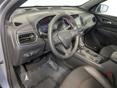 Used 2023 Chevrolet Equinox RS w/ RS Leather Package image 10