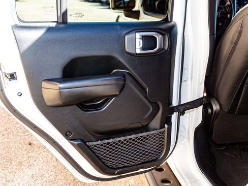 Used 2018 Jeep Wrangler Unlimited Sport S image 22