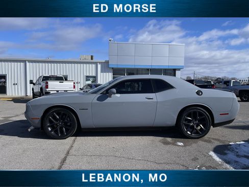 Used 2022 Dodge Challenger R/T w/ Blacktop Package image 10