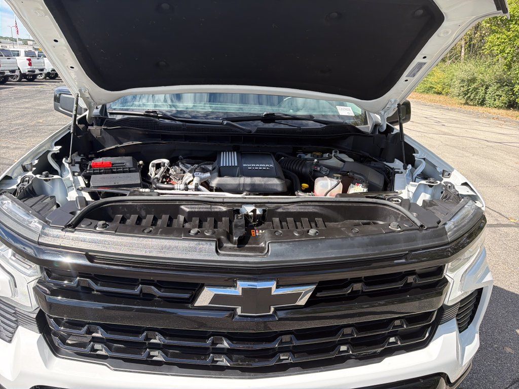 Used 2024 Chevrolet Silverado 1500 LT Trail Boss w/ Convenience Package II AWD/4WD image 29
