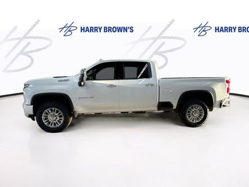 Used 2022 Chevrolet Silverado 3500 High Country w/ Safety Package II AWD/4WD image 8