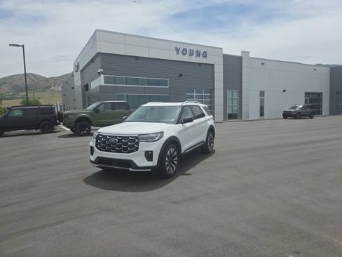 New 2026 Ford Explorer Platinum w/ LUX Leather Package AWD/4WD image 1