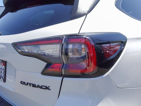 Certified 2025 Subaru Outback Onyx Edition AWD/4WD image 5