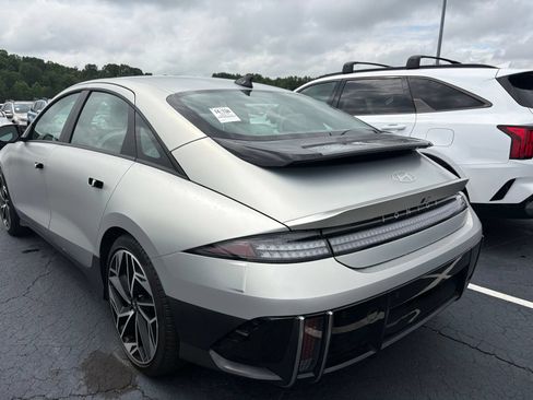 Used 2024 Hyundai Ioniq 6 SEL RWD image 6
