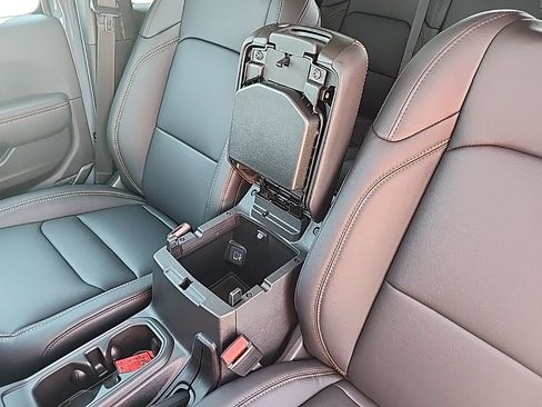 New 2026 Jeep Gladiator Sport AWD/4WD image 23