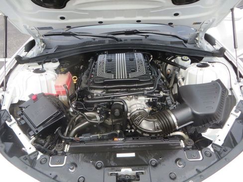 Used 2018 Chevrolet Camaro ZL1 RWD image 31