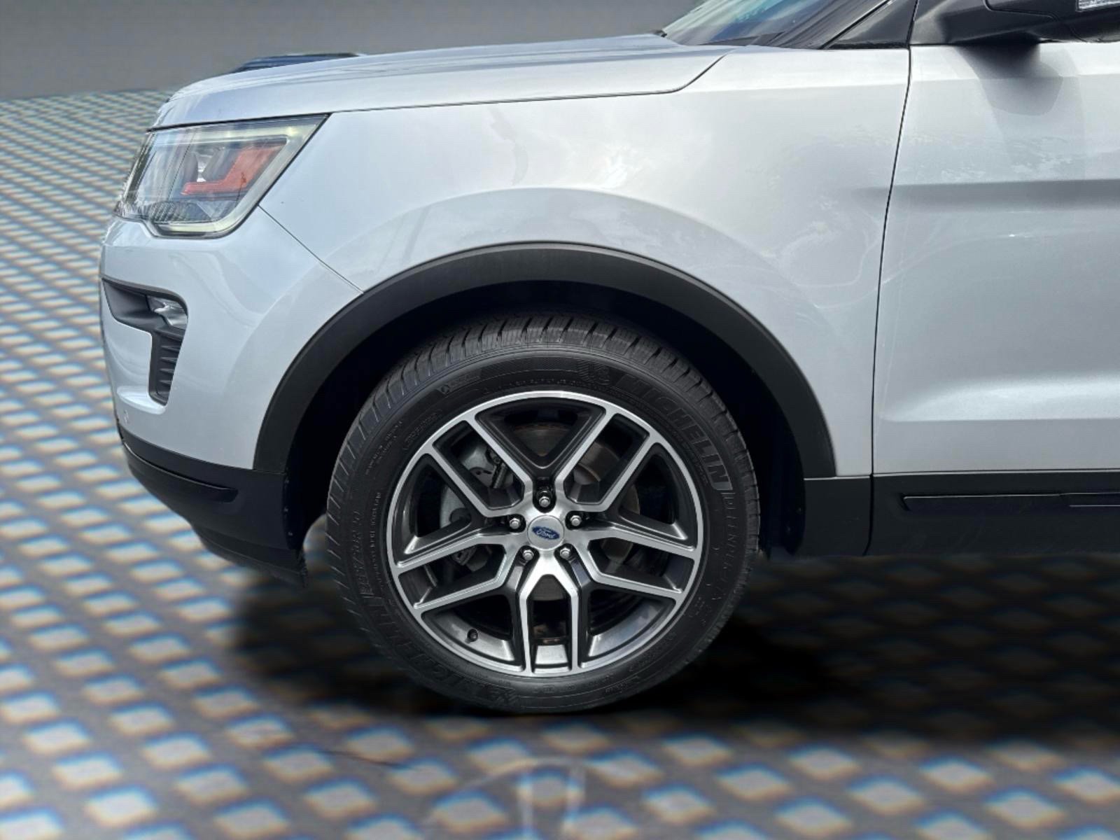 Used 2019 Ford Explorer Sport AWD/4WD image 15