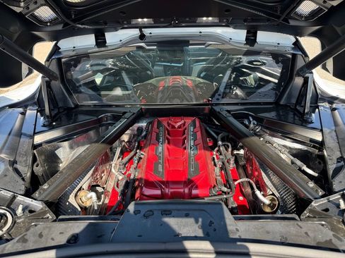 Used 2023 Chevrolet Corvette Stingray Premium Cpe w/ Z51 Performance Package image 27