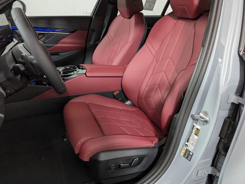 New 2026 BMW i5 eDrive40 image 13