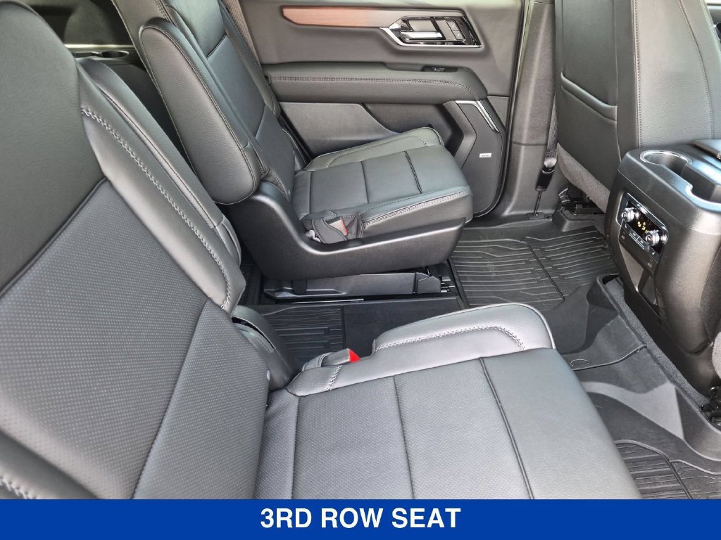 New 2026 GMC Yukon Denali w/ Sun & Power Step Package AWD/4WD image 30