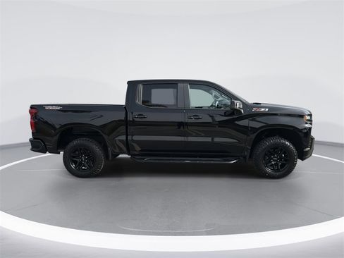 Used 2019 Chevrolet Silverado 1500 LT Trail Boss image 3