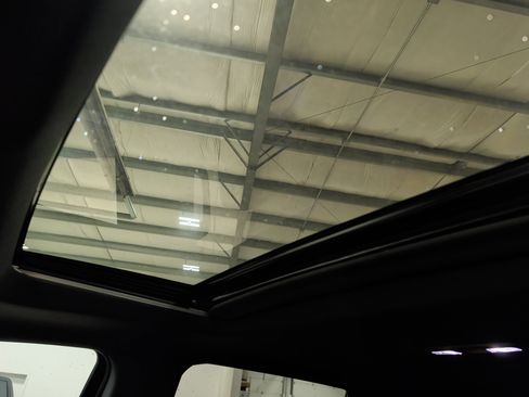 Used 2024 Chevrolet Silverado 2500 ZR2 w/ Technology Package image 13