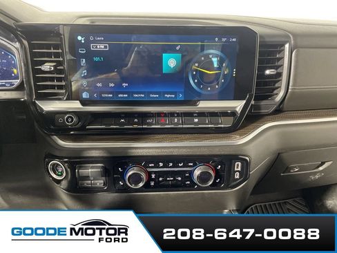 Used 2022 Chevrolet Silverado 1500 RST w/ Convenience Package II AWD/4WD image 16