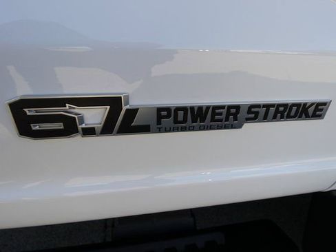 Used 2024 Ford F550 4x4 Regular Cab Super Duty image 9