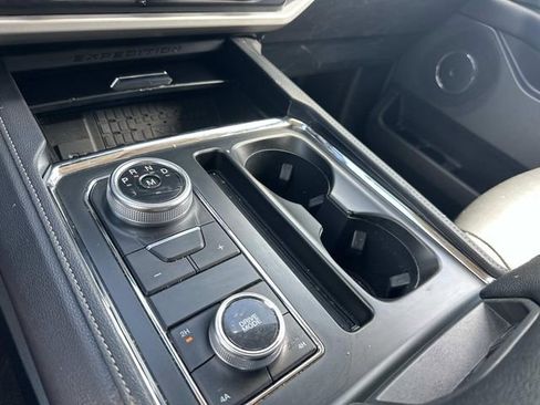 Used 2024 Ford Expedition XLT AWD/4WD image 35