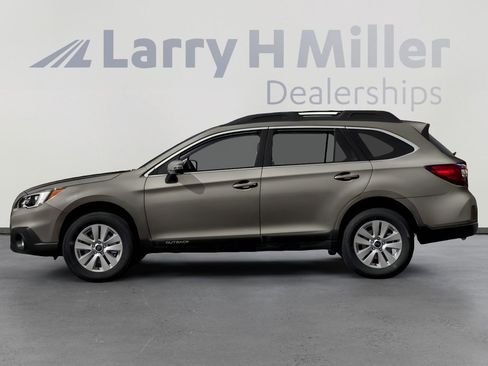 Used 2017 Subaru Outback 2.5i Premium image 3