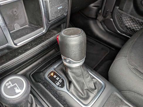 Used 2022 Jeep Gladiator Sport image 29