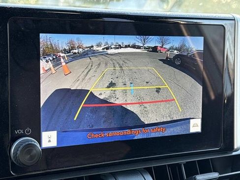 Used 2023 Toyota RAV4 SE w/ Convenience Package image 21