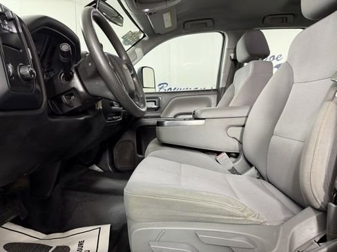 Used 2019 Chevrolet Silverado 2500 W/T image 13