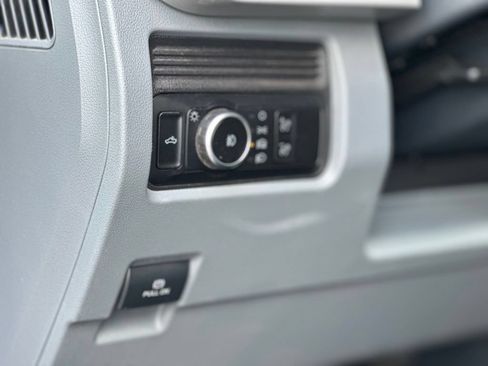 Certified 2025 Ford F250 XLT AWD/4WD image 18