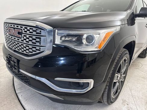 Used 2018 GMC Acadia Denali w/ Technology Package FWD image 14