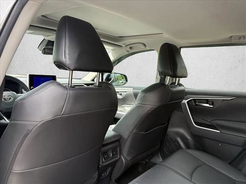 Used 2024 Toyota RAV4 XLE Premium FWD image 17