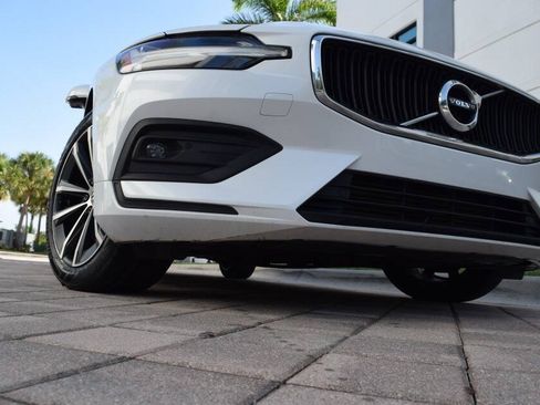 Used 2021 Volvo S60 T5 Momentum FWD image 13