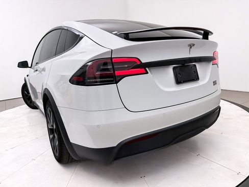 Used 2022 Tesla Model X Plaid image 11