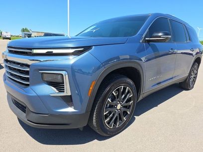 Used 2026 Chevrolet Traverse LT w/ Sun and Wheel Package