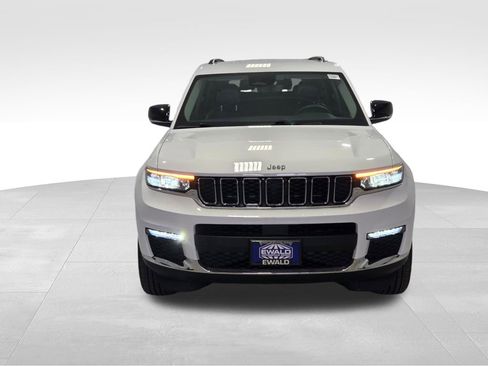 Used 2023 Jeep Grand Cherokee L Limited AWD/4WD image 21