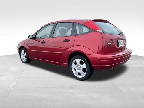 Used 2005 Ford Focus ZX5 Hatchback image 24
