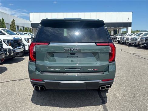 Certified 2026 GMC Yukon AT4 w/ AT4 Premium Package AWD/4WD image 5